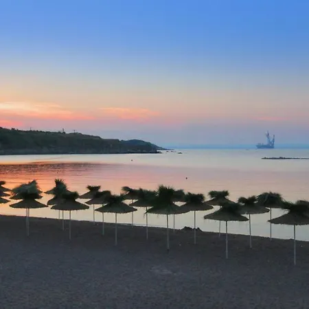 Двустаен Апартамент С Една Спалня В Комплекс Sunny Island Черноморец *