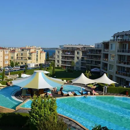 двустаен с една спалня в комплекс Sunny Island Chernomorets